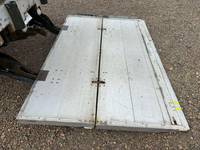 いすゞフォワードアルミウイング中型（4t）[写真12]