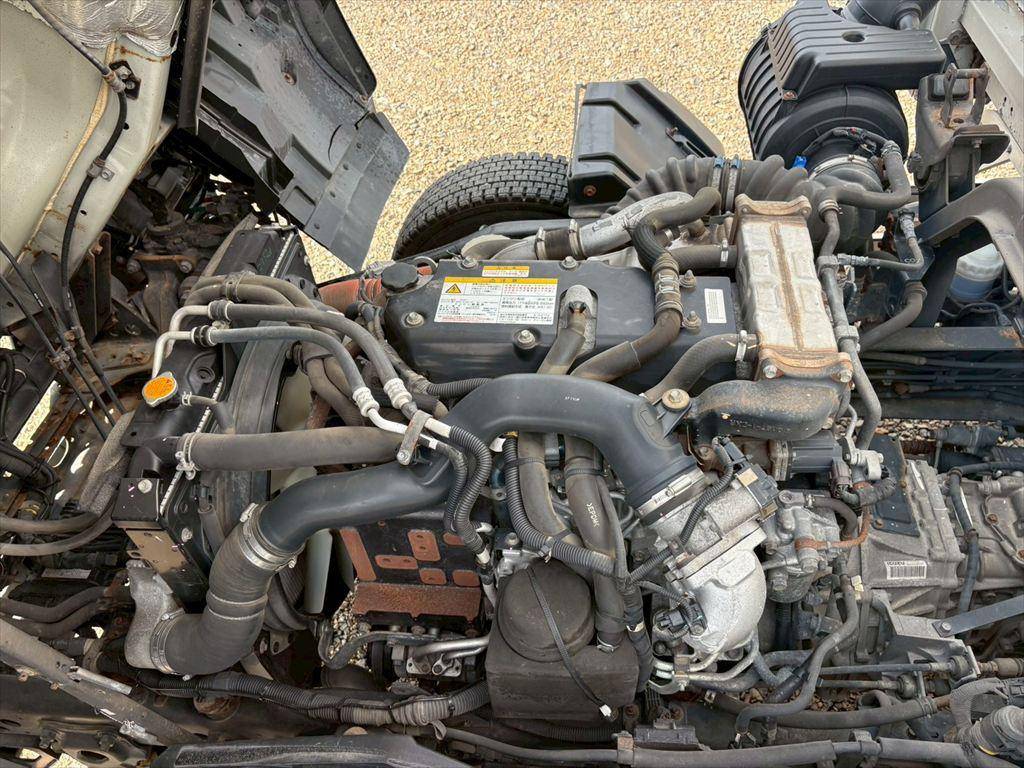 いすゞフォワードアルミウイング中型（4t）[写真17]