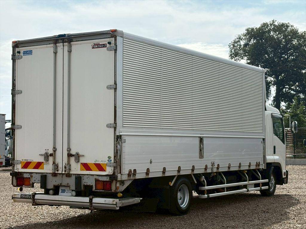 いすゞフォワードアルミウイング中型（4t）[写真04]