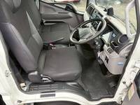 三菱ふそうキャンターアルミバン小型（2t・3t）[写真19]