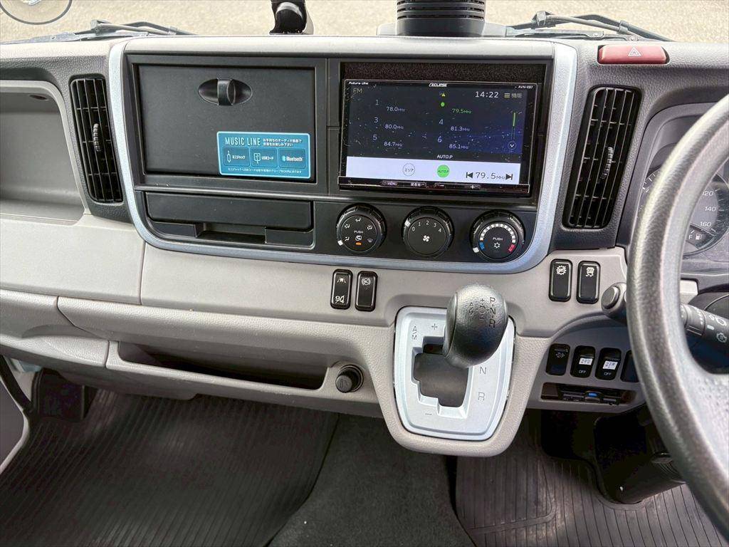 三菱ふそうキャンターアルミバン小型（2t・3t）[写真19]