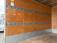 三菱ふそうキャンターアルミバン小型（2t・3t）[写真10]