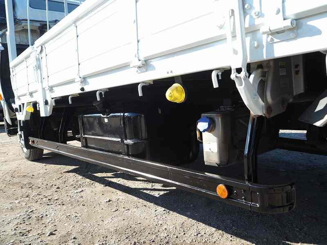 三菱ふそうファイター平ボディ中型（4t）[写真15]