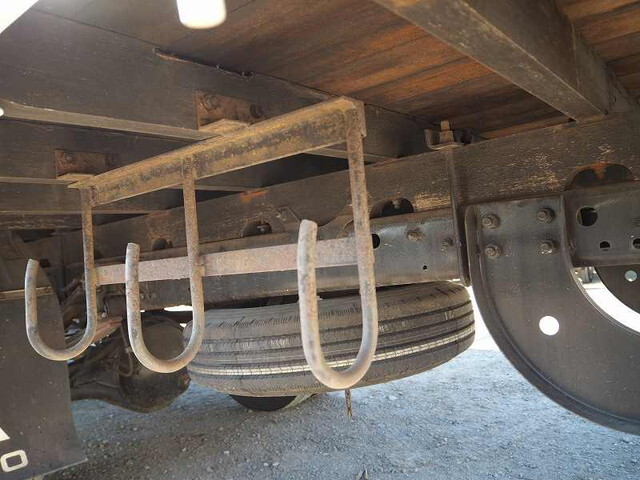 三菱ふそうファイター平ボディ中型（4t）[写真24]