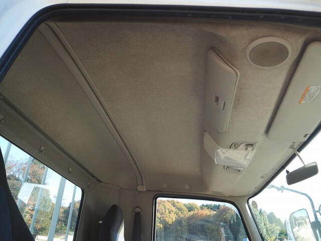 三菱ふそうファイター平ボディ中型（4t）[写真36]