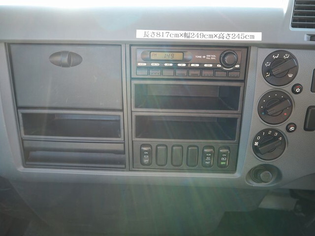 三菱ふそうファイター平ボディ中型（4t）[写真38]