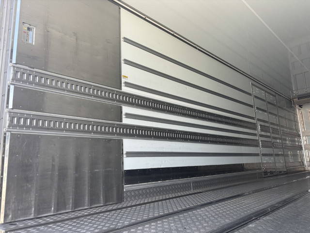 日野プロフィア冷凍車（冷蔵車）大型（10t）[写真12]