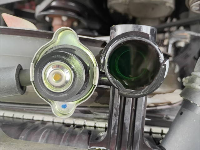 いすゞエルフアルミブロック小型（2t・3t）[写真12]