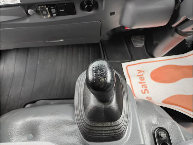 いすゞエルフアルミブロック小型（2t・3t）[写真23]