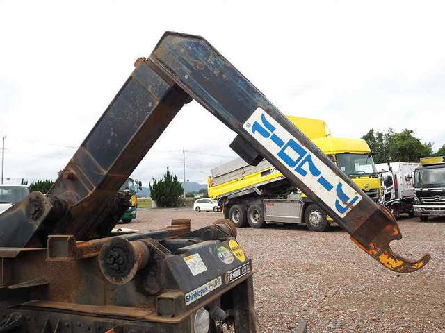 日野レンジャーコンテナ専用車増トン（6t・8t）[写真10]