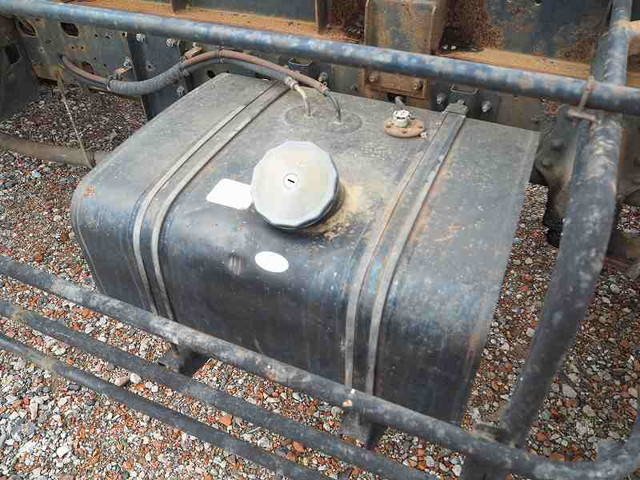 日野レンジャーコンテナ専用車増トン（6t・8t）[写真24]