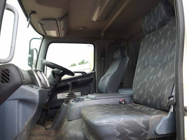 日野レンジャーコンテナ専用車増トン（6t・8t）[写真30]