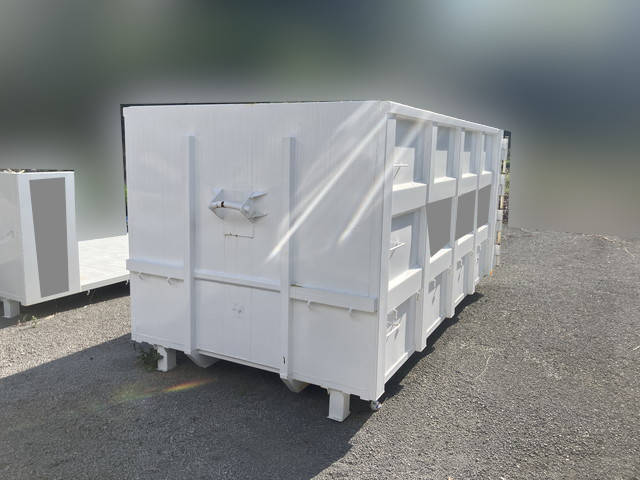 三菱ふそうファイターコンテナ専用車増トン（6t・8t）[写真12]