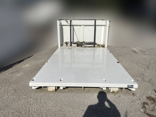 三菱ふそうファイターコンテナ専用車増トン（6t・8t）[写真24]