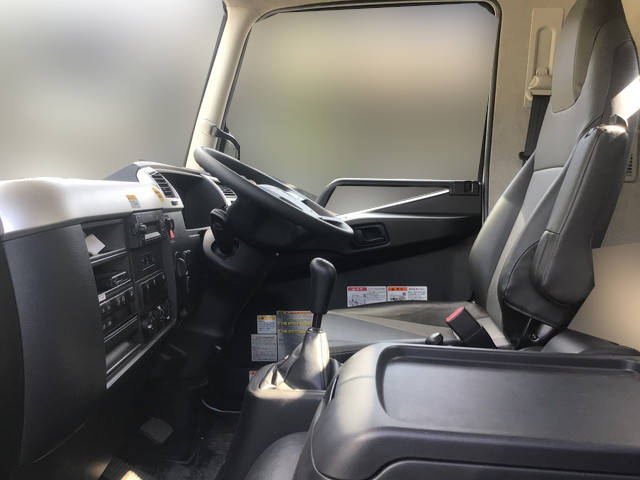 三菱ふそうファイターコンテナ専用車増トン（6t・8t）[写真34]