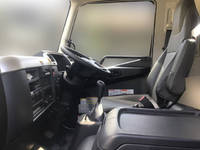 三菱ふそうファイターコンテナ専用車増トン（6t・8t）[写真35]