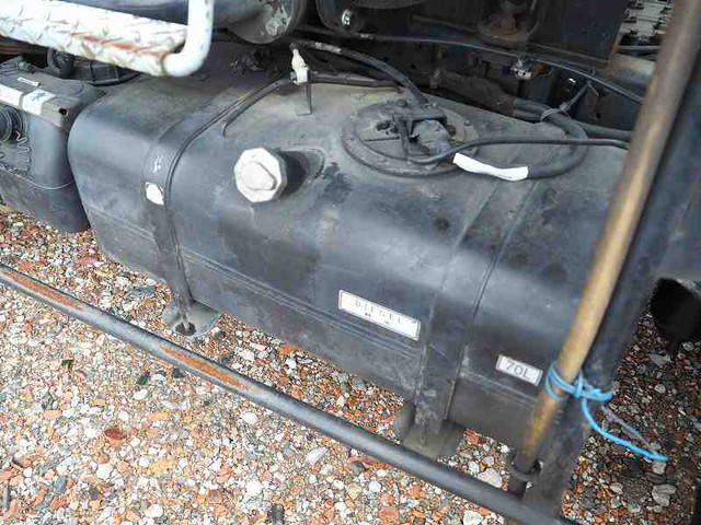 三菱ふそうキャンターバキュームカー小型（2t・3t）[写真13]