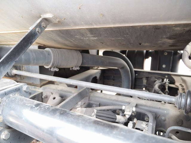 三菱ふそうキャンターバキュームカー小型（2t・3t）[写真15]