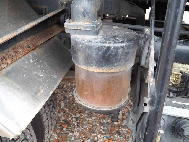 三菱ふそうキャンターバキュームカー小型（2t・3t）[写真16]