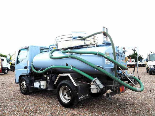 三菱ふそうキャンターバキュームカー小型（2t・3t）[写真02]