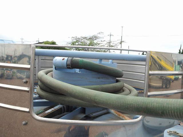 三菱ふそうキャンターバキュームカー小型（2t・3t）[写真33]