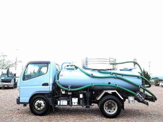 三菱ふそうキャンターバキュームカー小型（2t・3t）[写真05]
