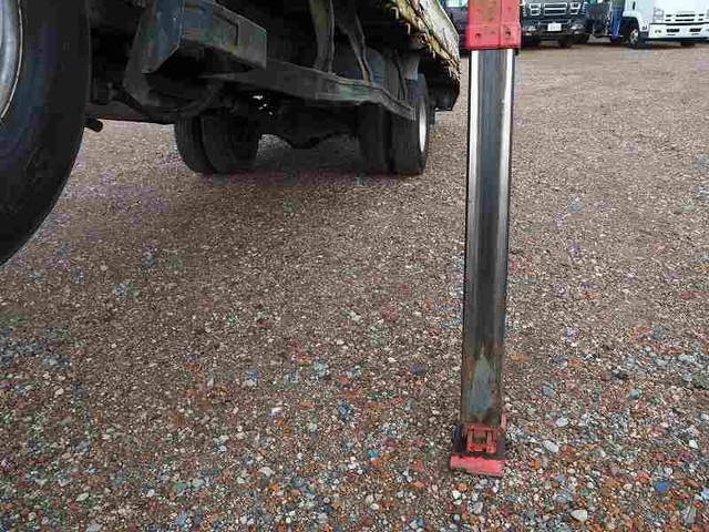 三菱ふそうファイターセルフクレーン5段中型（4t）[写真07]