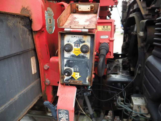 三菱ふそうファイターセルフクレーン5段中型（4t）[写真09]