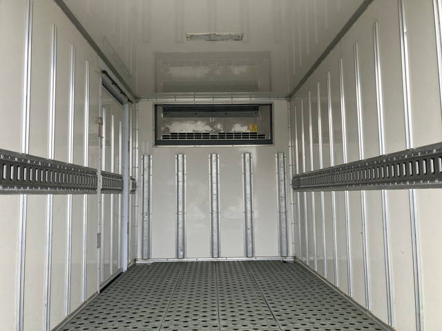 日野デュトロ冷凍車（冷蔵車）小型（2t・3t）[写真12]