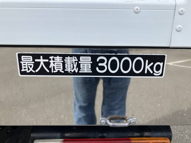 日野デュトロ冷凍車（冷蔵車）小型（2t・3t）[写真18]