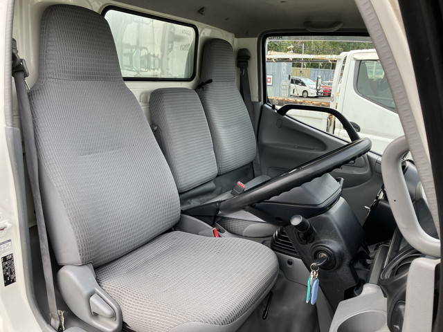 日野デュトロ冷凍車（冷蔵車）小型（2t・3t）[写真31]