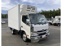 日野デュトロ冷凍車（冷蔵車）小型（2t・3t）[写真04]