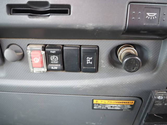 いすゞフォワードクレーン4段中型（4t）[写真35]