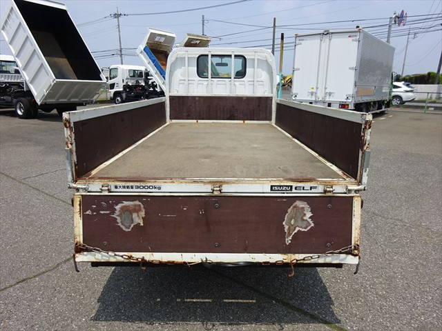 いすゞエルフ平ボディ小型（2t・3t）[写真11]