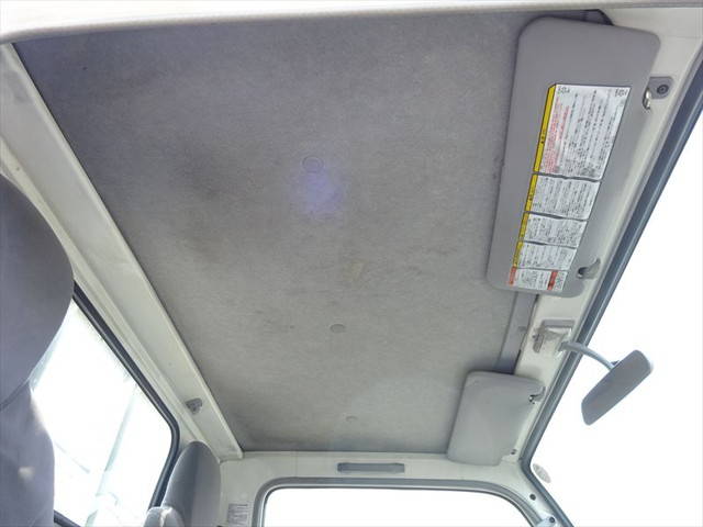 いすゞエルフ平ボディ小型（2t・3t）[写真17]