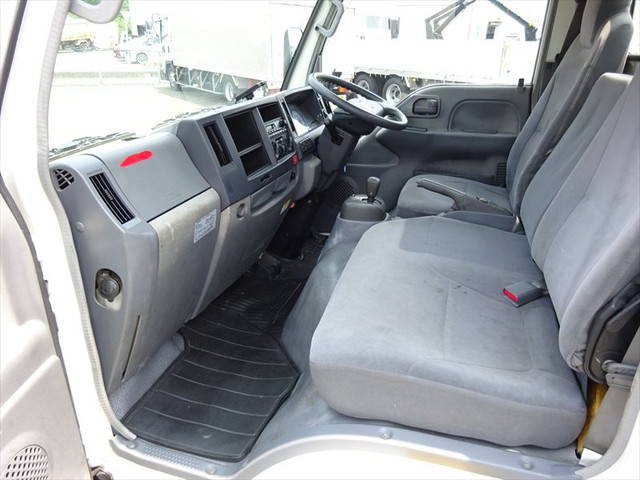 いすゞエルフ平ボディ小型（2t・3t）[写真22]