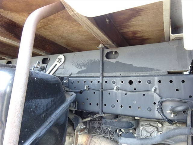 いすゞエルフ平ボディ小型（2t・3t）[写真06]