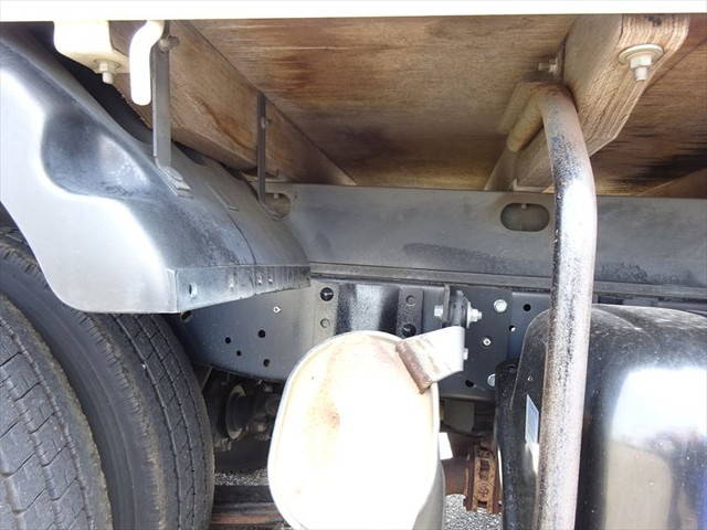 いすゞエルフ平ボディ小型（2t・3t）[写真07]