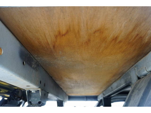 日野デュトロ平ボディ小型（2t・3t）[写真24]