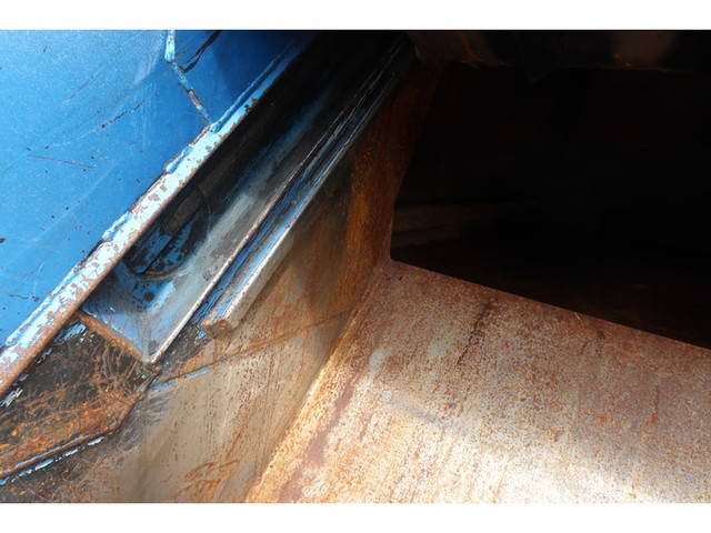 いすゞエルフパッカー車（塵芥車）小型（2t・3t）[写真13]