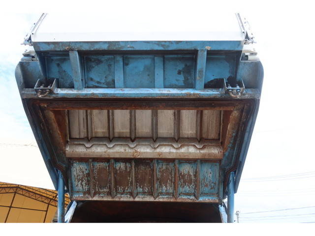 いすゞエルフパッカー車（塵芥車）小型（2t・3t）[写真16]