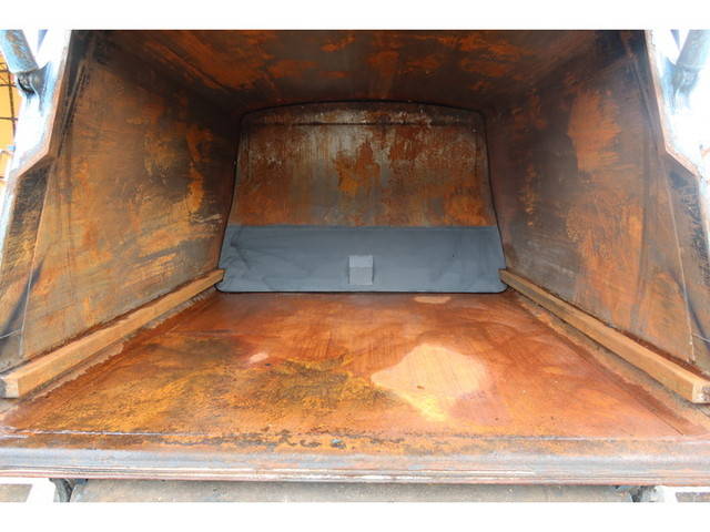 いすゞエルフパッカー車（塵芥車）小型（2t・3t）[写真17]