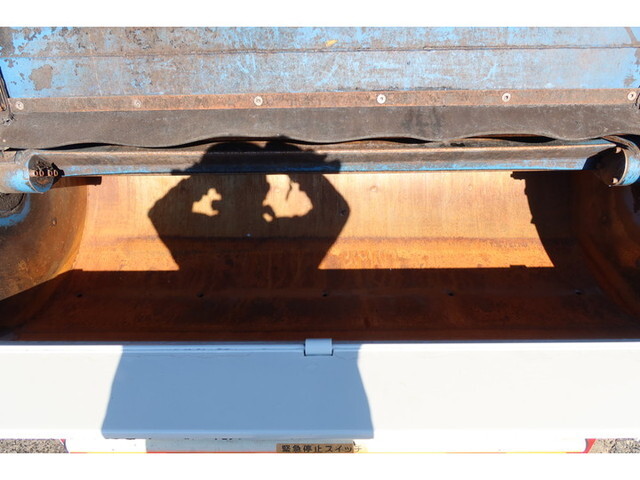 三菱ふそうキャンターパッカー車（塵芥車）小型（2t・3t）[写真12]