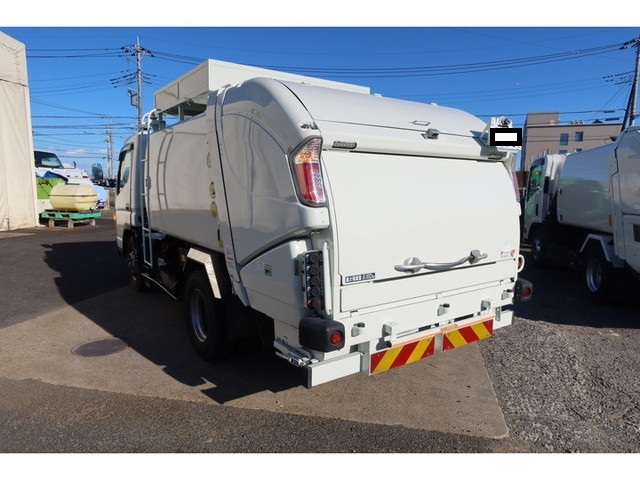 三菱ふそうキャンターパッカー車（塵芥車）小型（2t・3t）[写真03]