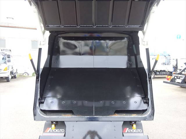 日野デュトロパッカー車（塵芥車）小型（2t・3t）[写真13]