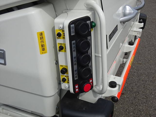 日野デュトロパッカー車（塵芥車）小型（2t・3t）[写真16]