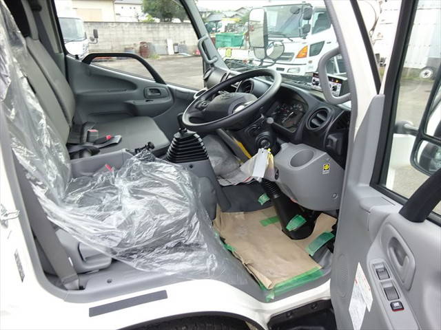 日野デュトロパッカー車（塵芥車）小型（2t・3t）[写真18]