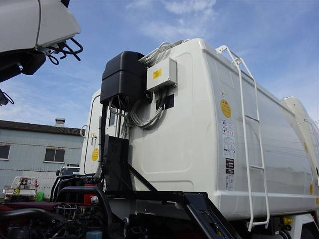 日野デュトロパッカー車（塵芥車）小型（2t・3t）[写真28]