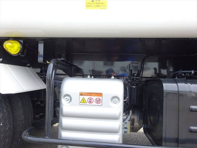 日野デュトロパッカー車（塵芥車）小型（2t・3t）[写真06]