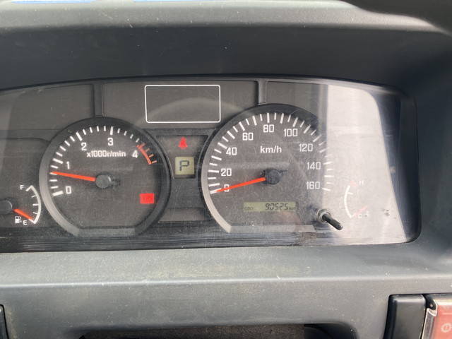 いすゞエルフ平ボディ小型（2t・3t）[写真12]